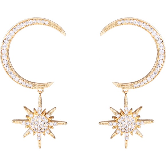 Jewelry - 🛑⬇️one day sale 🛑Star & Moon Earrings